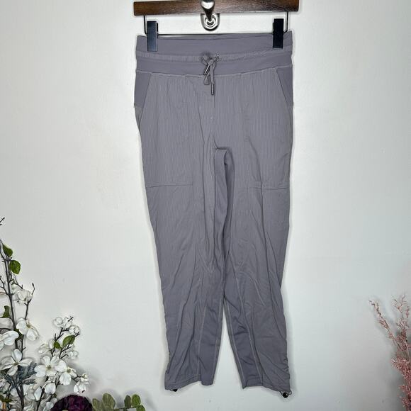 LULULEMON Dance Studio Crop *25" Half Moon Gray Sz 2 {R7} - Picture 5 of 9